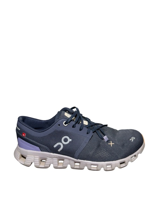 On Running Shoes - On Running Cloud Women’s Running Shoe - Navy with Lavender Accent size 8